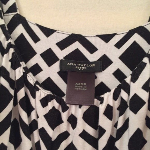 Ann Taylor black & white geometric print stretch sleeveless dress - Picture 7 of 7